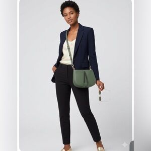 Marc Jacobs Maverick Crossbody Bag in a green pebbled leather - like new